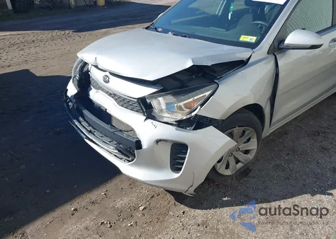 2020 Kia Rio S z USA, uszkodzony, nr VIN 3KPA24AD1LE315070